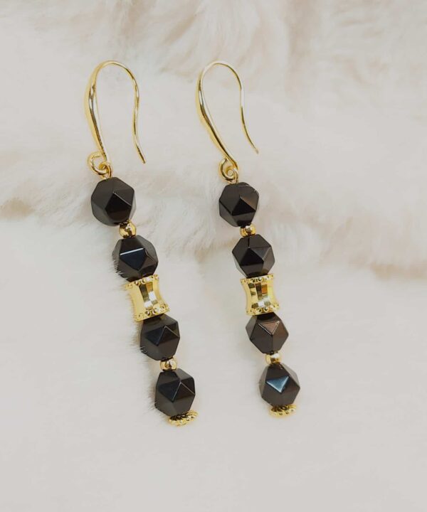 עגילים Onyxia Ear