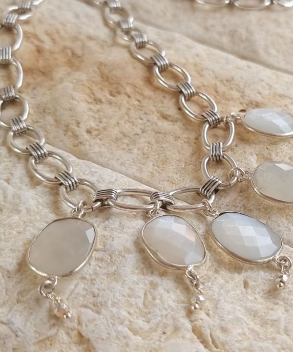 שרשרת Milky Moonstone